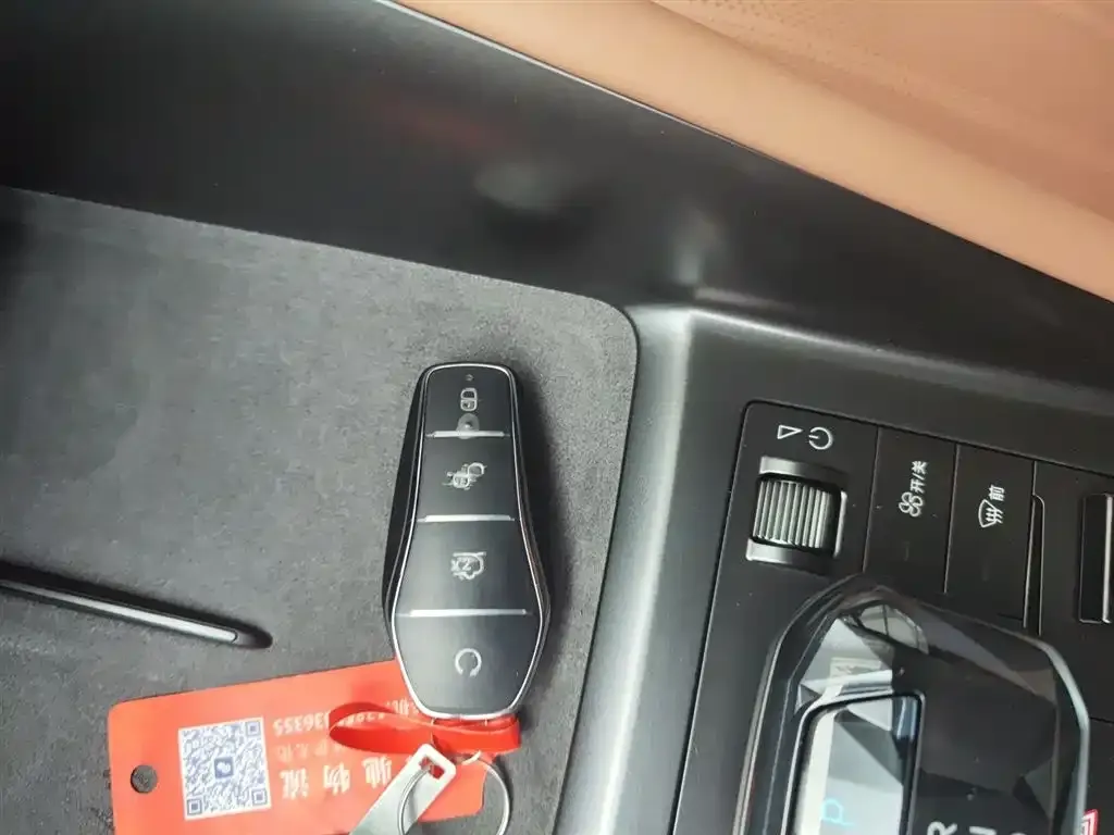 BYD L EV 2025 из CN, фото 2