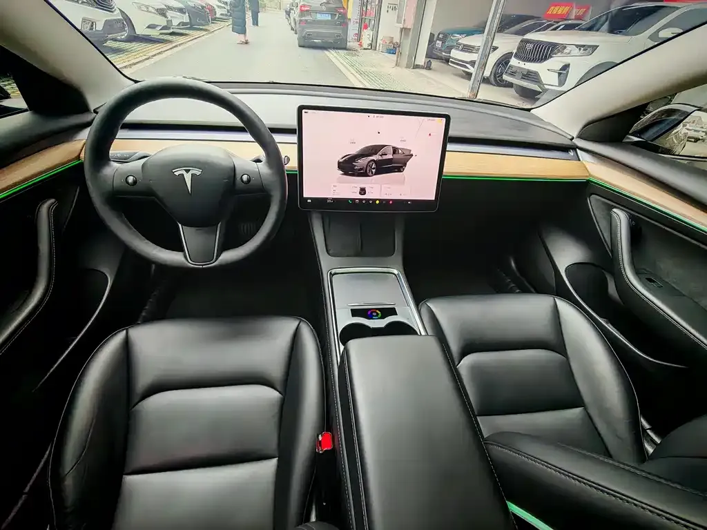 Tesla Model 3 2023 из CN, фото 2