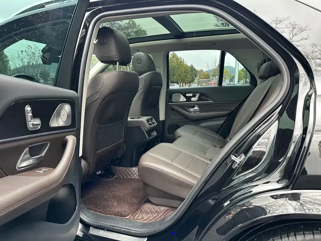 Mercedes-Benz GLE — фото 5