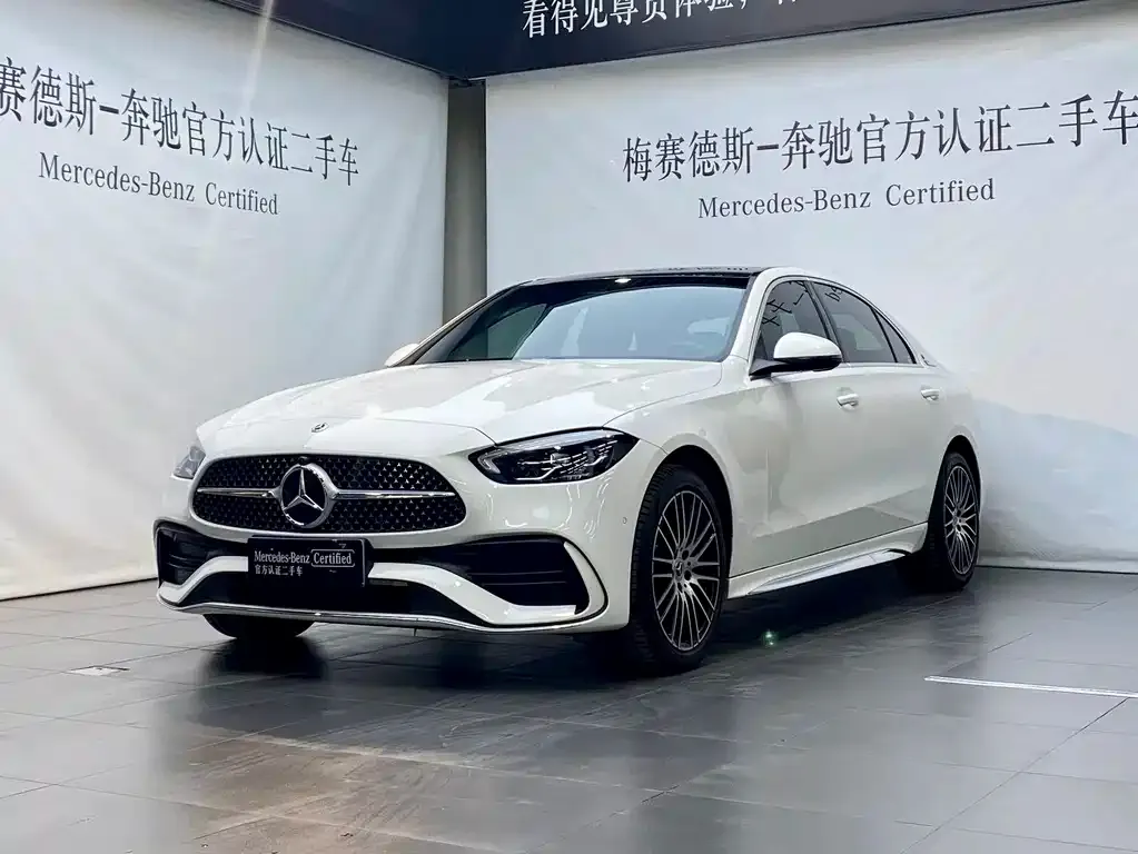 Mercedes-Benz C-Class — фото 1