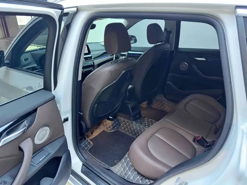 BMW X1 2022 из CN, фото 8