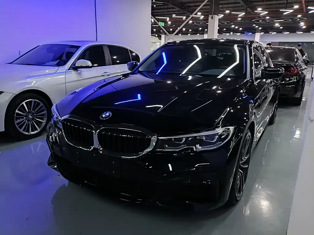 BMW 3 Series 2021 из CN, фото 1