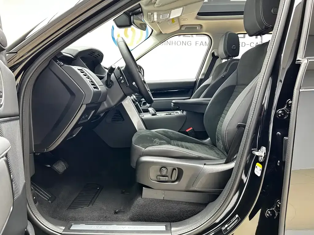 Land Rover Discovery 2024 из CN, фото 10