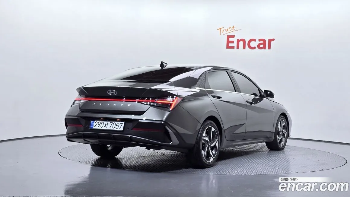 Hyundai AVANTE — фото 3