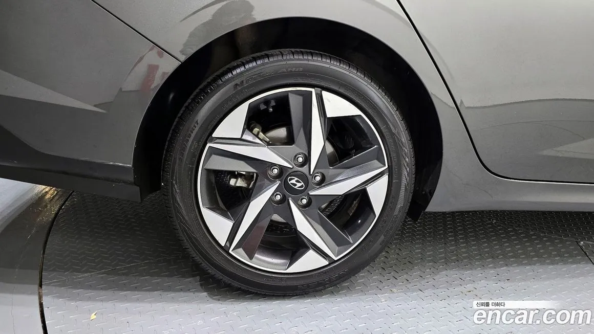 Hyundai AVANTE — фото 8