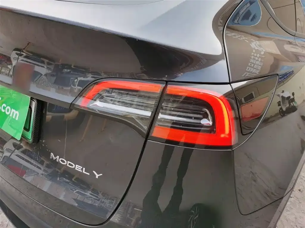 Tesla Model Y 2024 из CN, фото 4