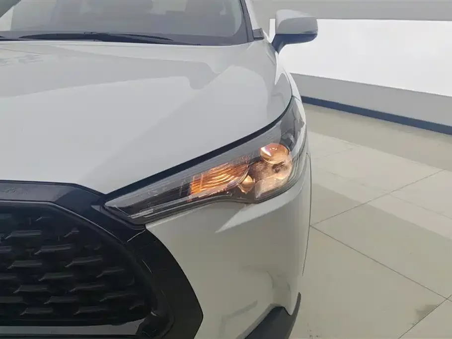 Toyota Corolla Cross 2023 из CN, фото 8