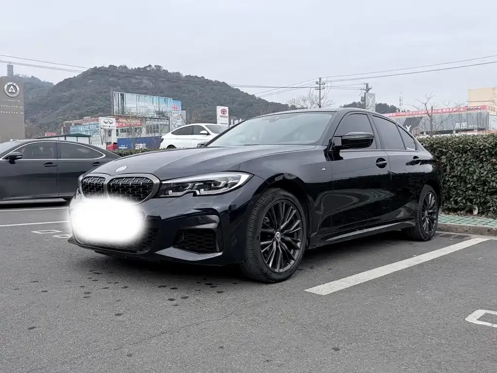 BMW 3 Series 2022 из CN, фото 1