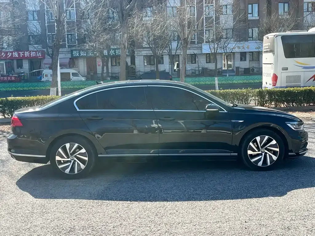 Volkswagen Magotan GTE PHEV 2023 из CN, фото 3