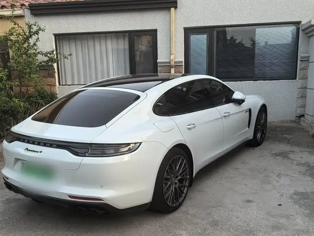 Porsche Panamera Hybrid 2022 из CN, фото 3