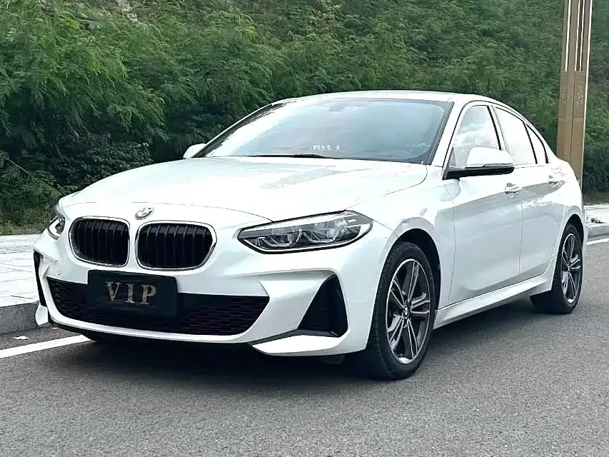 BMW 1 Series 2023 из CN, фото 1
