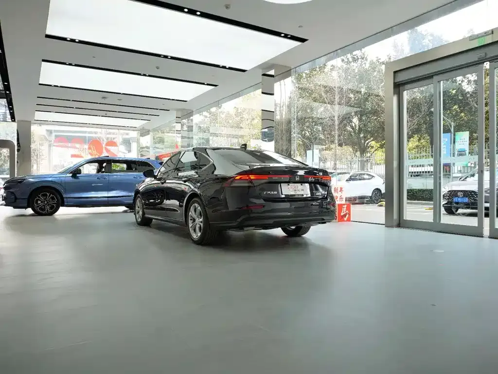 Honda Accord 2023 из CN, фото 8