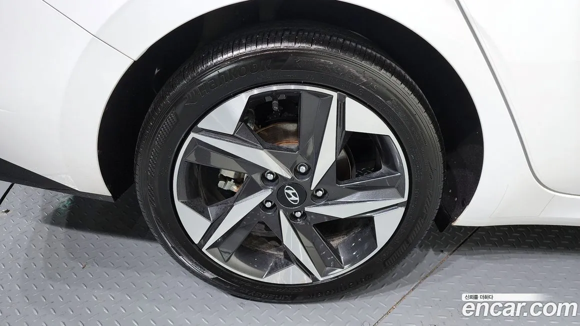 Hyundai AVANTE — фото 10