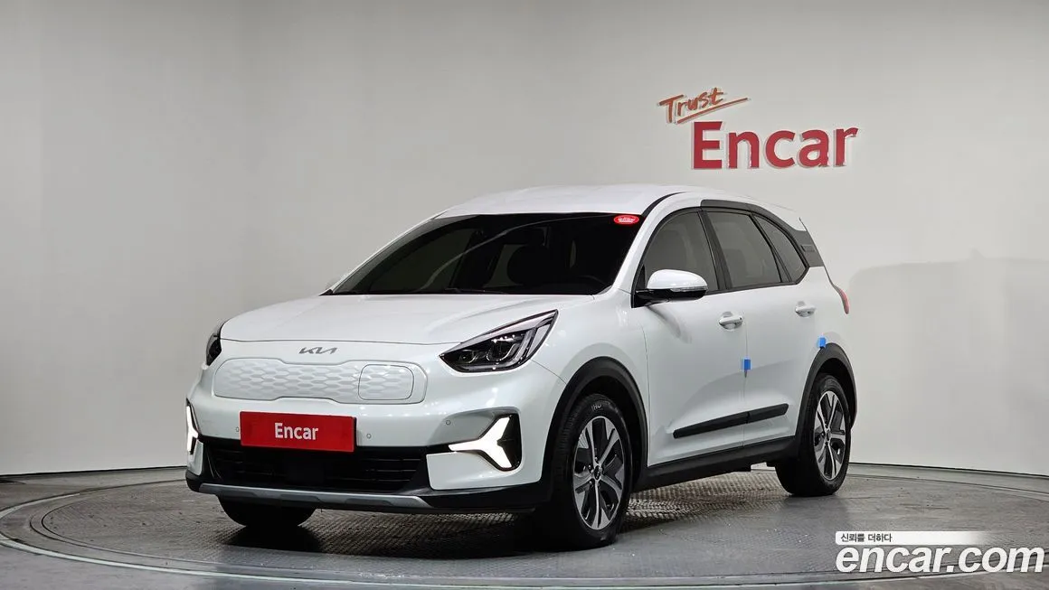 Kia Niro — фото 1