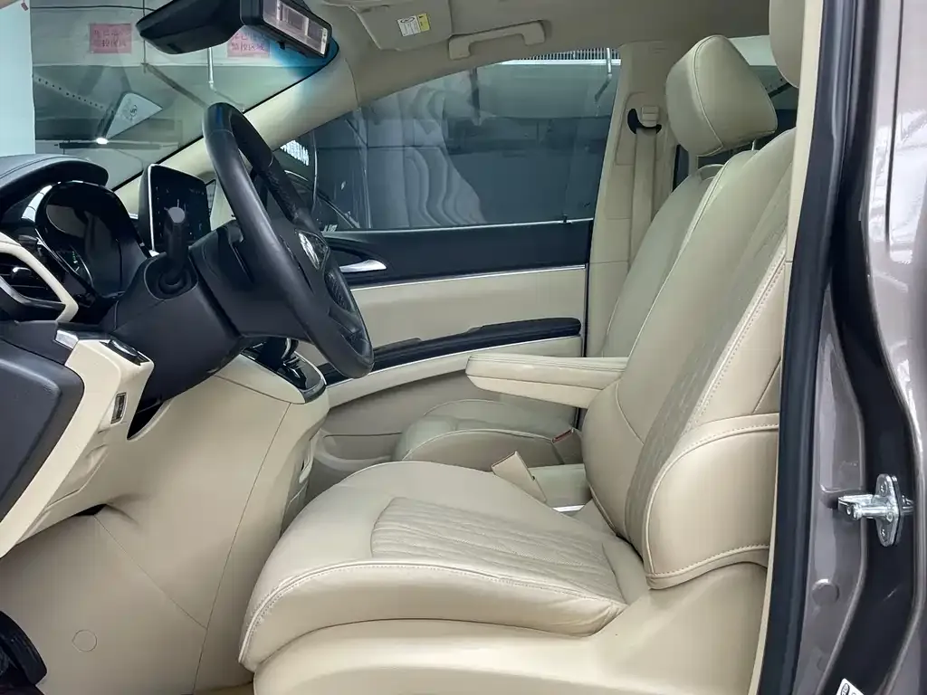 Buick GL8 2023 из CN, фото 9