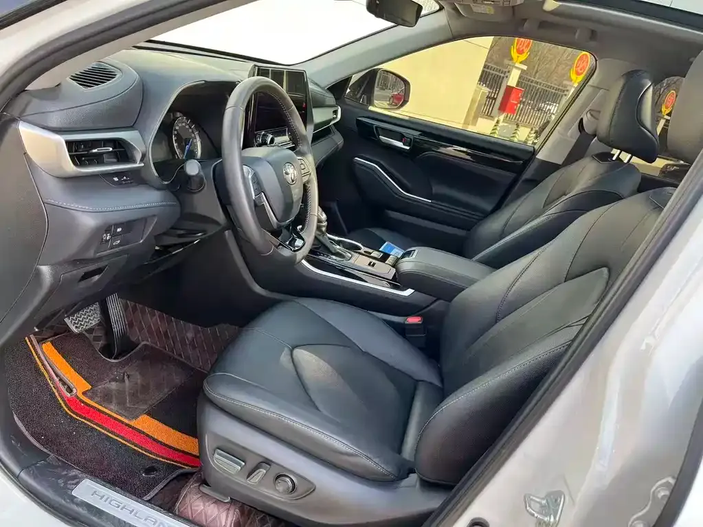 Toyota Highlander 2023 из CN, фото 6