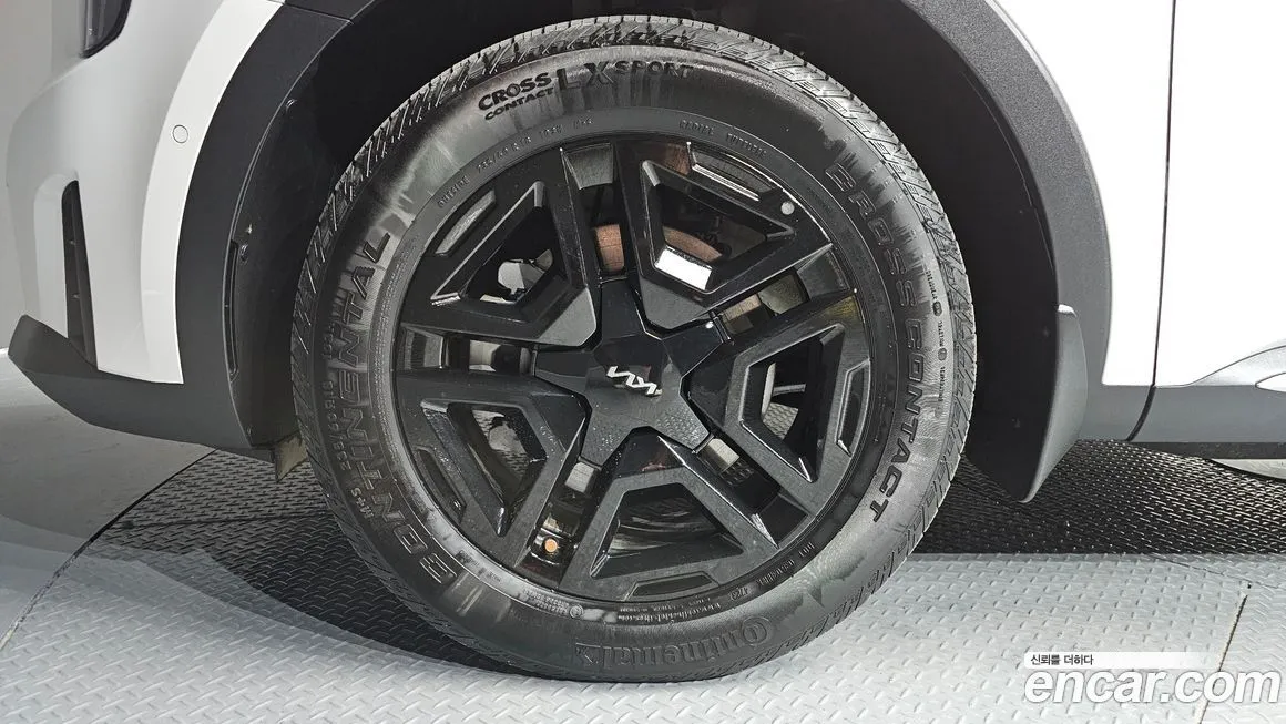 Kia Sorento — фото 9