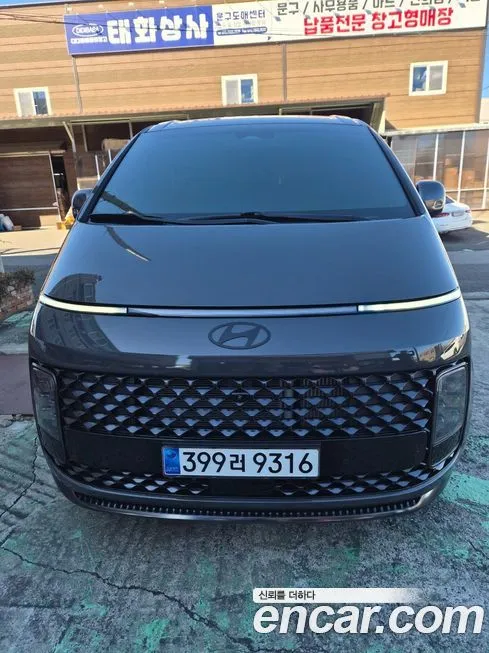 Hyundai Staria — фото 1
