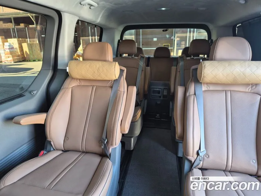 Hyundai Staria — фото 2