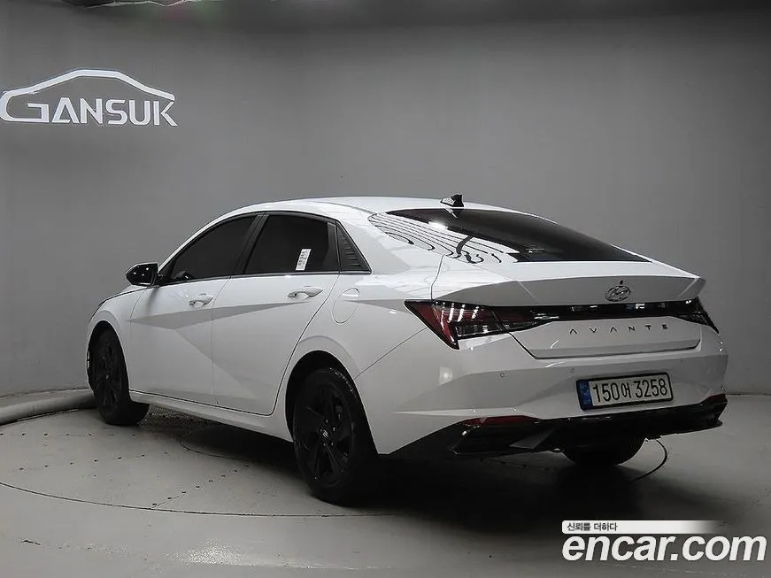 Hyundai AVANTE — фото 5