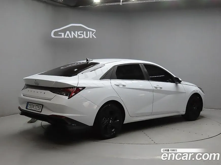 Hyundai AVANTE — фото 4