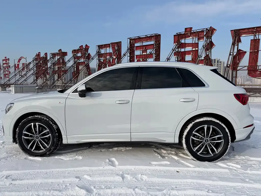 Audi Q3 2021 из CN, фото 10