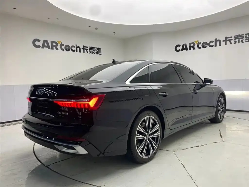 Audi A6L — фото 5