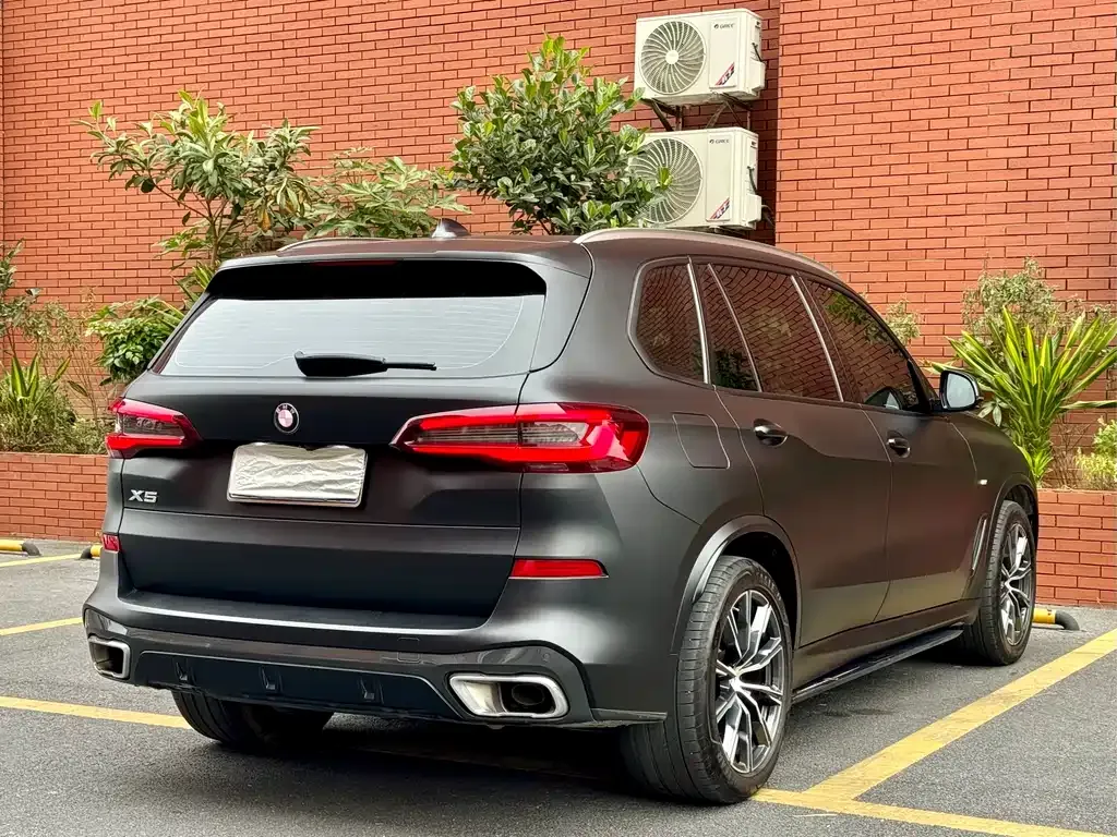 BMW X5 — фото 6