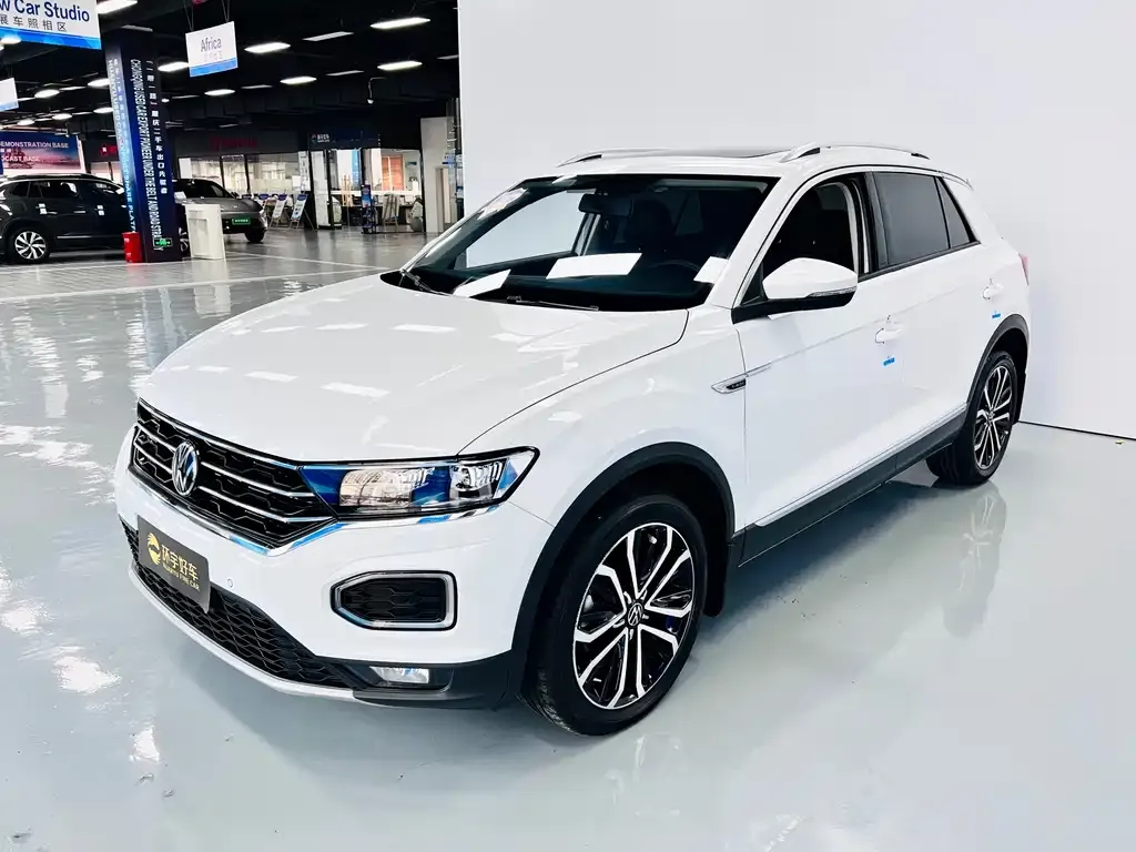 Volkswagen T-Roc 2023 из CN, фото 1