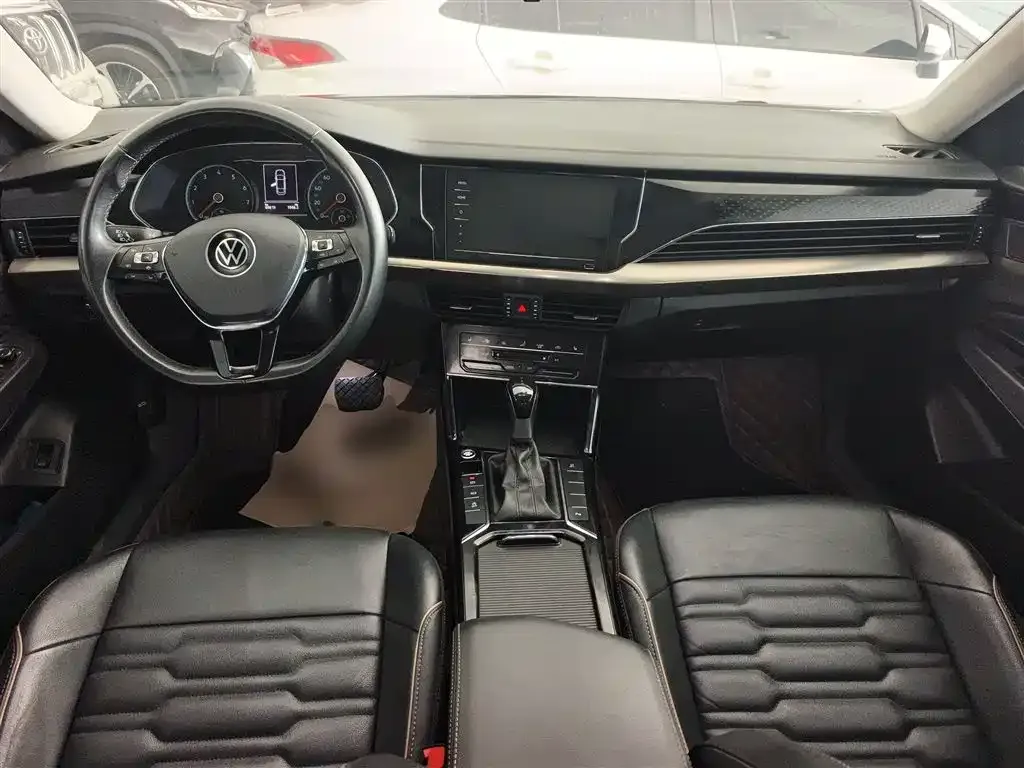 Volkswagen Passat — фото 9