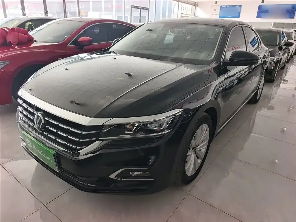 Volkswagen Passat — фото 6