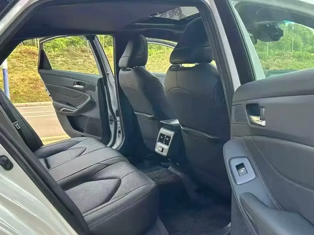 Toyota Avalon 2023 из CN, фото 3