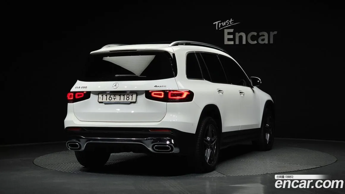 Mercedes-Benz GLB-Class — фото 2