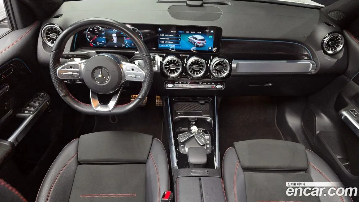 Mercedes-Benz GLB-Class — фото 10