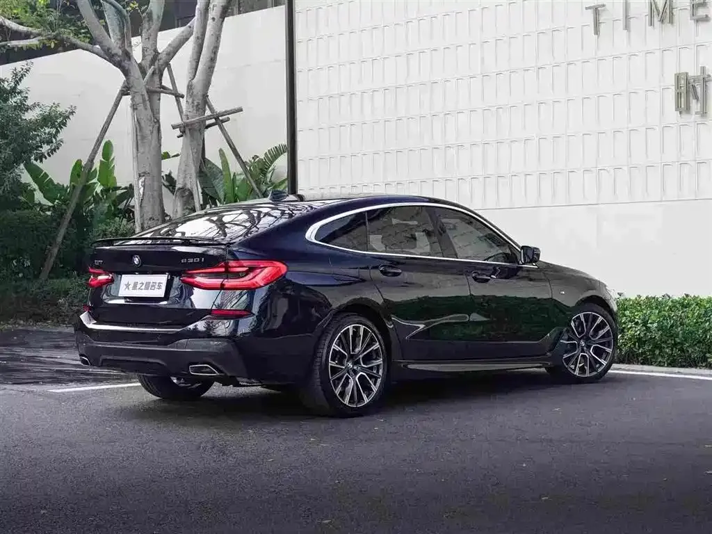 BMW 6 Series GT — фото 10