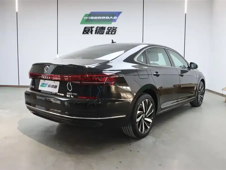 Volkswagen Passat — фото 7