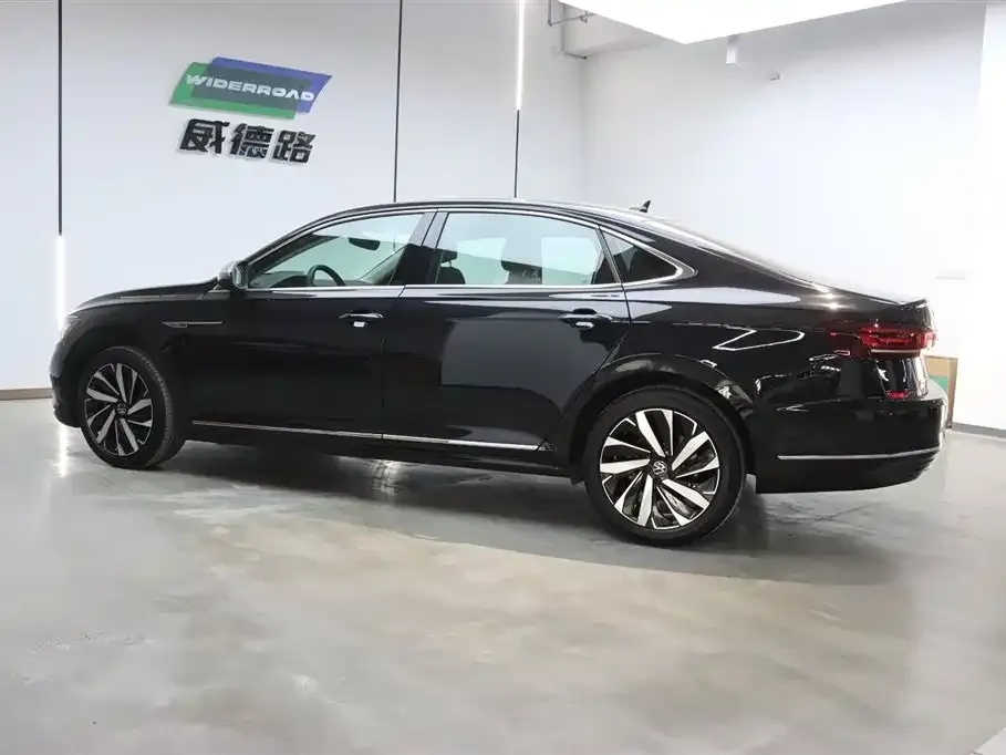 Volkswagen Passat — фото 2