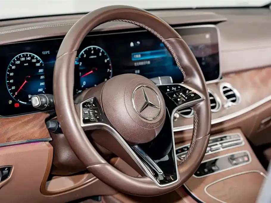 Mercedes-Benz E-Class 2023 из CN, фото 5