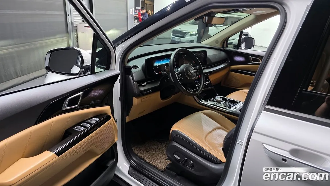 Kia Carnival — фото 10