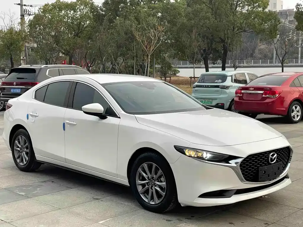 Mazda 3 Axela 2023 из CN, фото 9