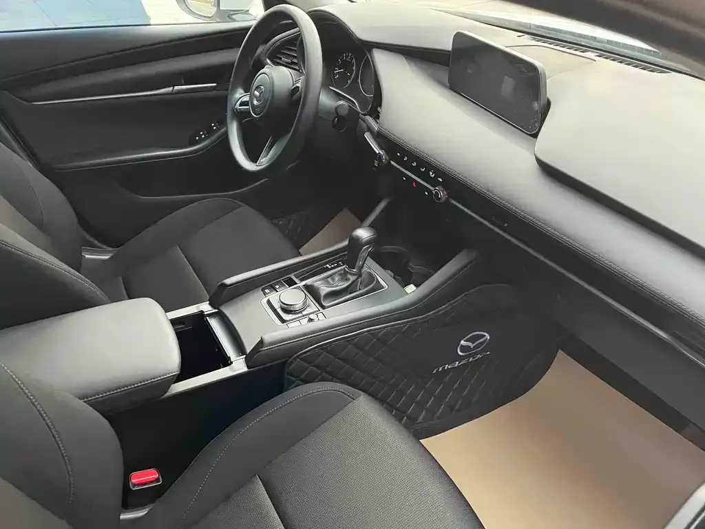 Mazda 3 Axela 2023 из CN, фото 7