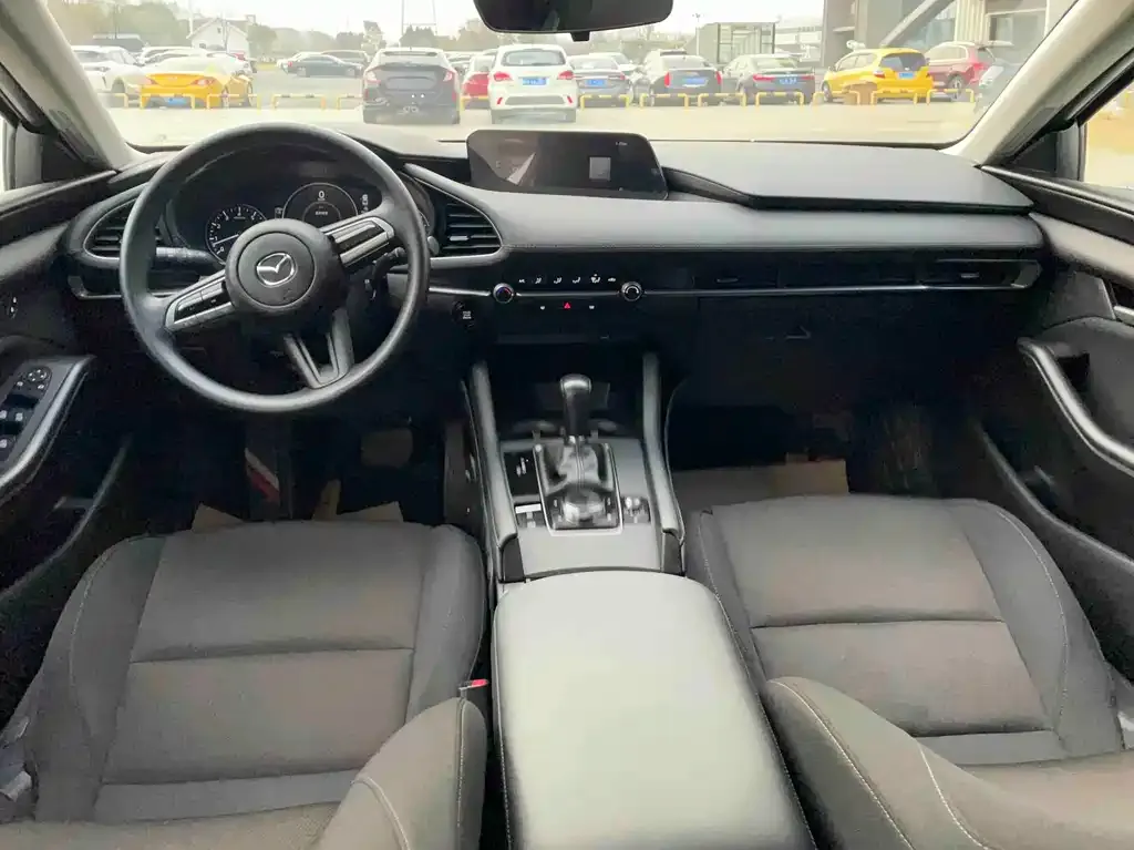 Mazda 3 Axela 2023 из CN, фото 4