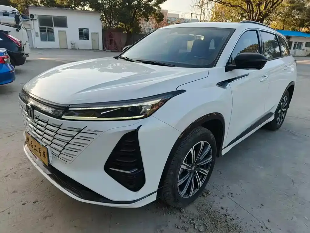 Changan CS75PLUS 2024 из CN, фото 2