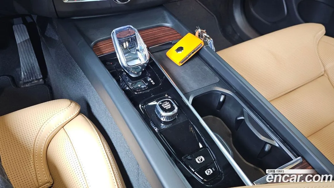 Volvo XC60 2025 из KR, фото 7