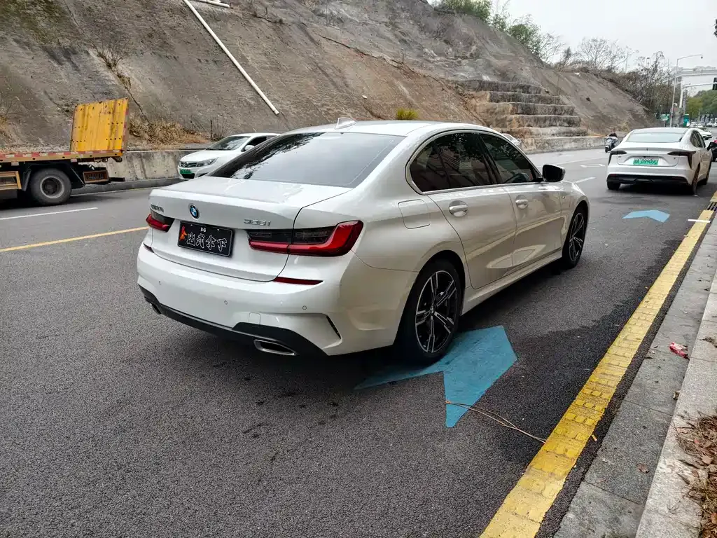 BMW 3 Series 2022 из CN, фото 9