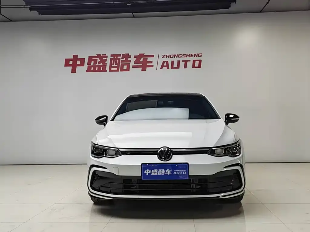 Volkswagen Golf 2024 из CN, фото 5