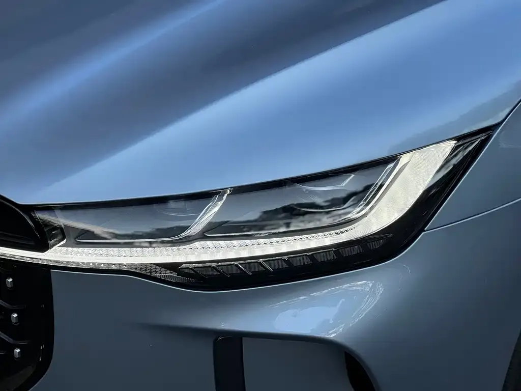 Lincoln Z 2025 из CN, фото 2