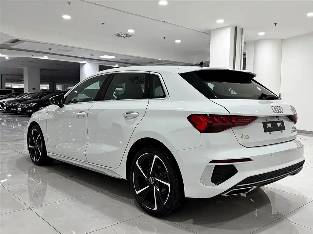Audi A3 2023 из CN, фото 6