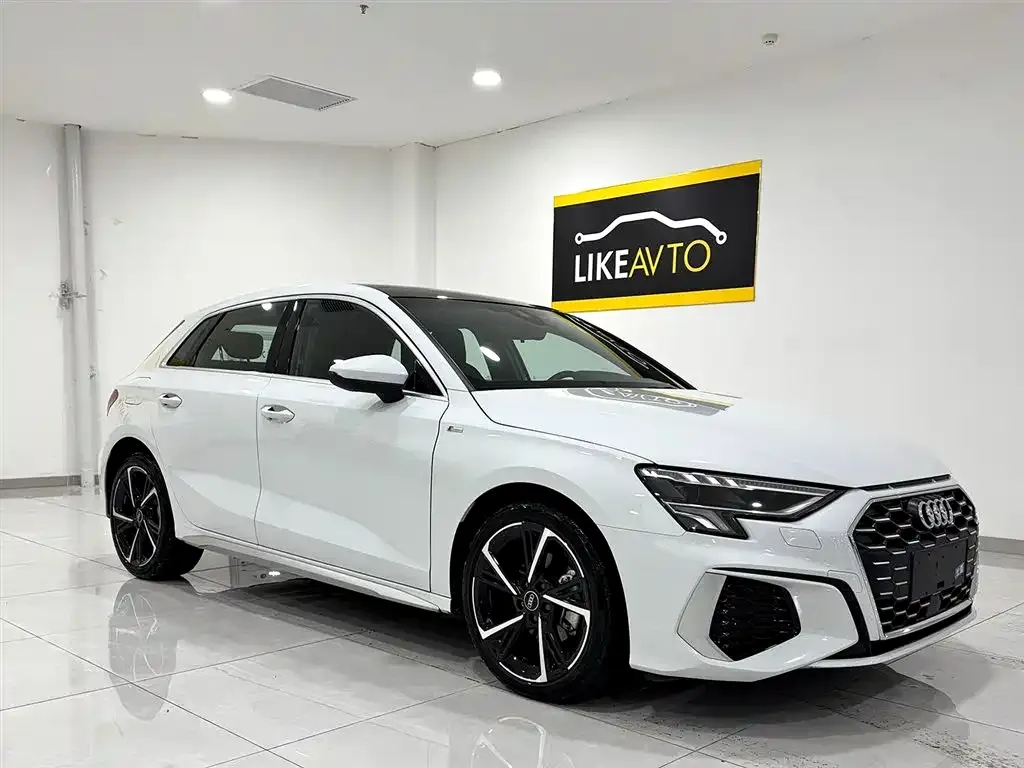 Audi A3 2023 из CN, фото 3