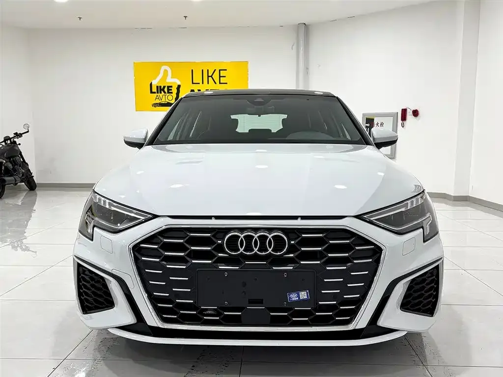 Audi A3 2023 из CN, фото 9